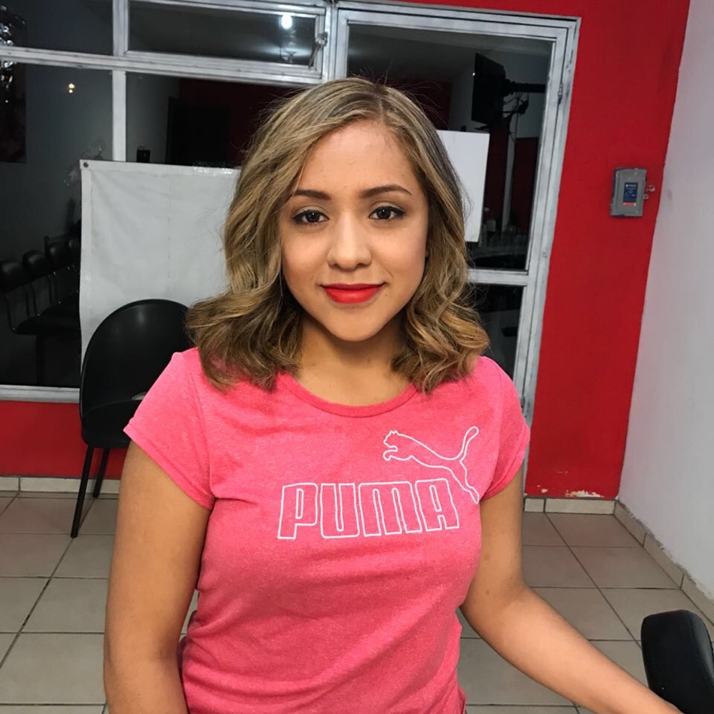 Meet your Posher, Adrianna